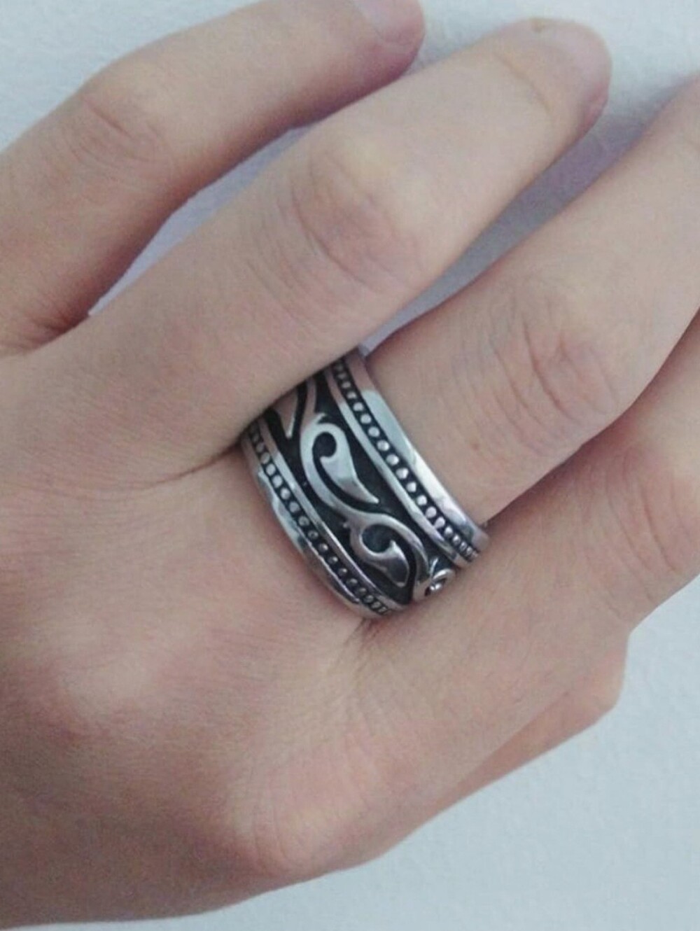 Silver Scroll Band Ring - Black Accents - Picture 2 of 2